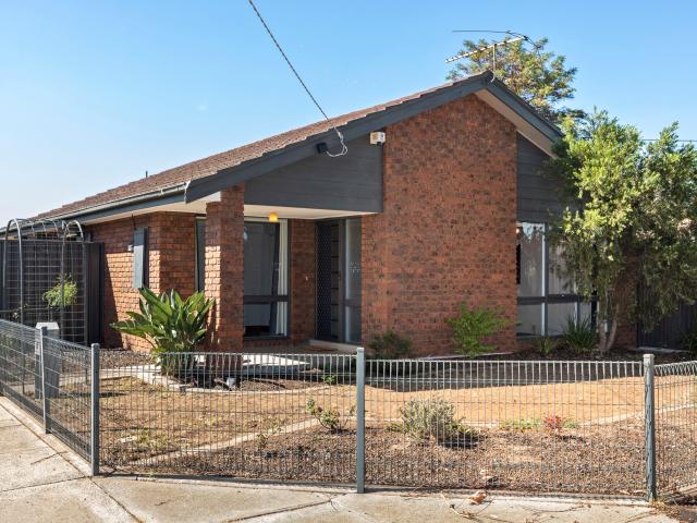 House for rent in Albanvale, Victoria