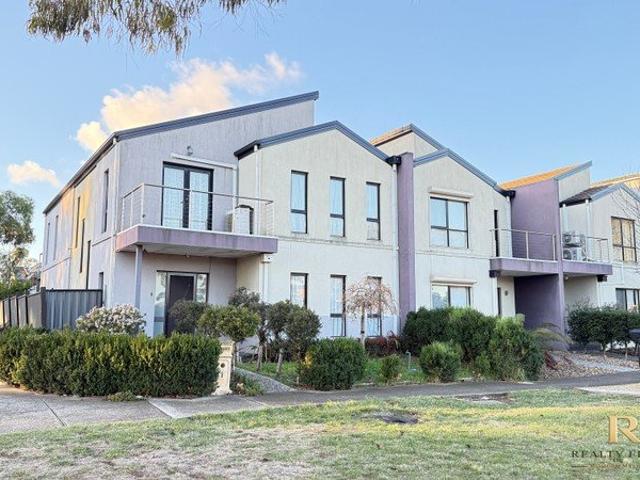 Townhouse for rent in Camerons Creek, Victoria