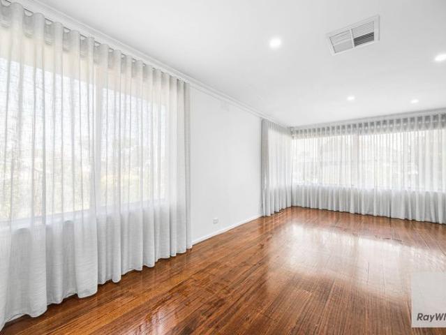 House for rent in Gladstone Park, Melbourne