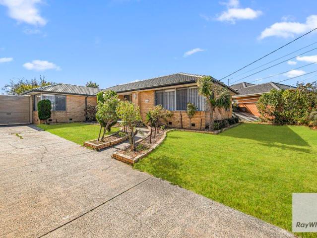 House for rent in Gladstone Park, Melbourne
