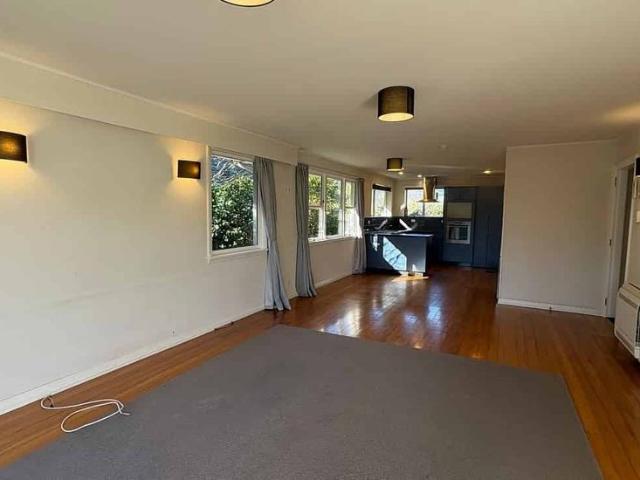 House for rent in Chaslands, Canterbury