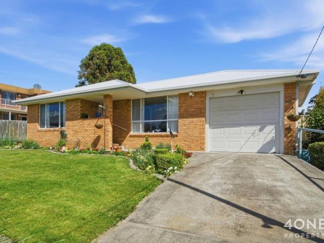 House for sale in Lindisfarne, Hobart