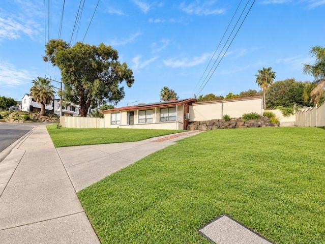House for rent in Redwood Park, Adelaide
