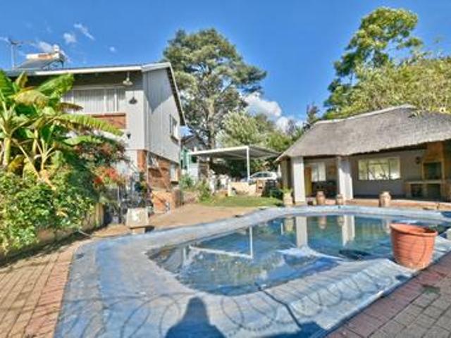 House for sale in Johannesburg, Mondeor
