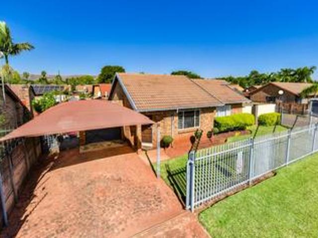House for sale in Waterkloof, Gauteng
