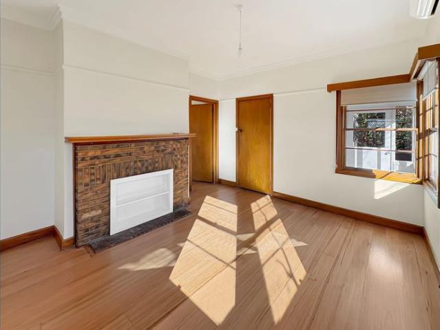 House for rent in Victoria