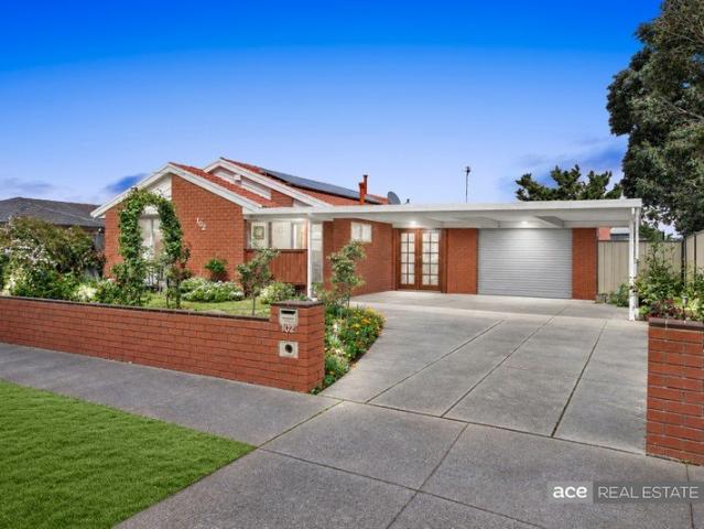 House for sale in Western Gardens, Melbourne