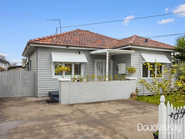 House for rent in Sunshine