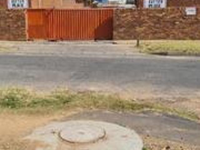Apartment for sale in Vosloorus, Gauteng