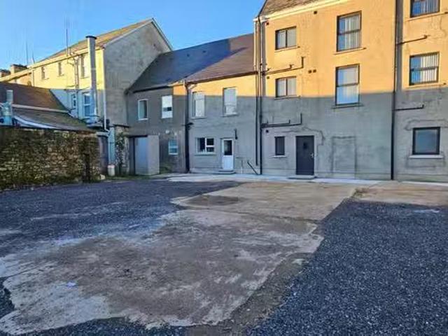 Apartment to rent in Moneygold, Connacht