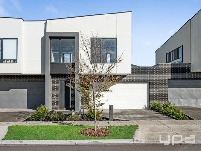 Townhouse for rent in Camerons Creek, Victoria