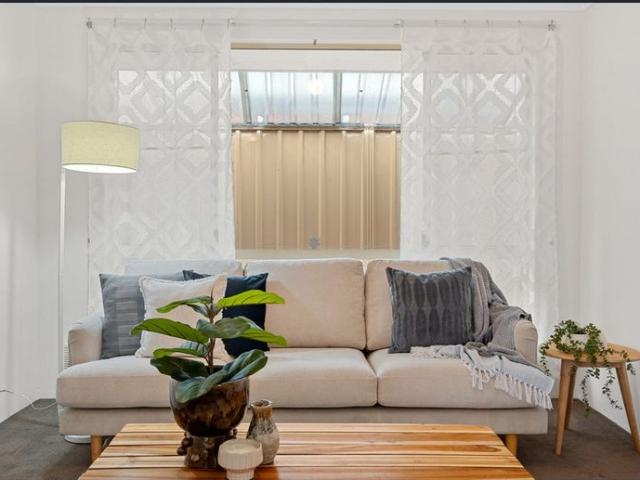 House for rent in Cloverdale, Western Australia