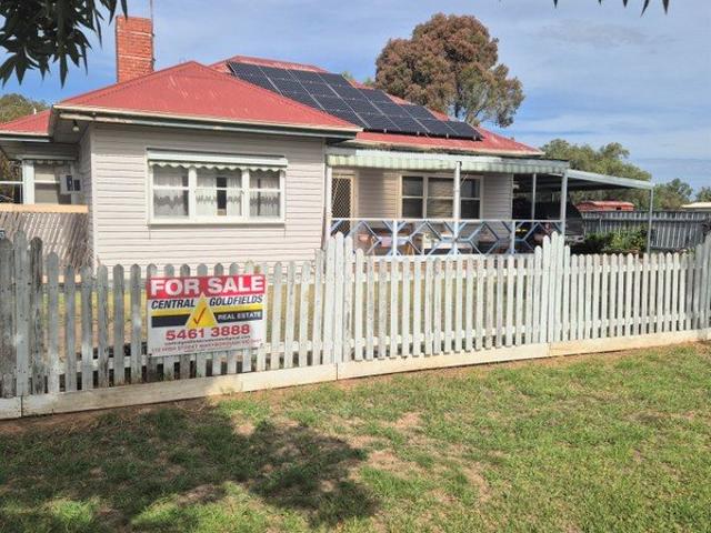 House for sale in Victoria