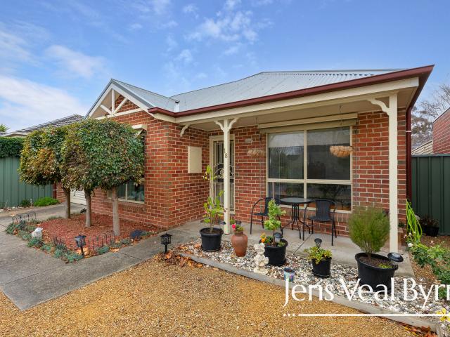 Townhouse for sale in Ballarat, Victoria