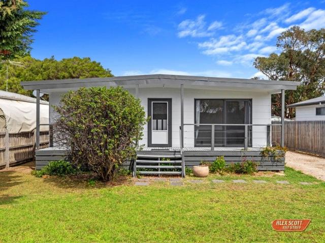 House for sale in Sunset Strip, Victoria