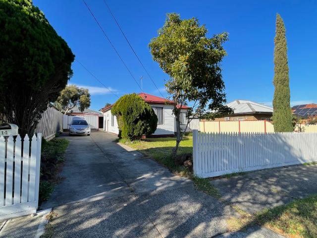 House for rent in Sunshine