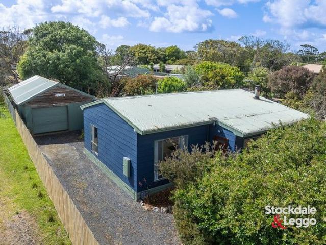 House for sale in Victoria