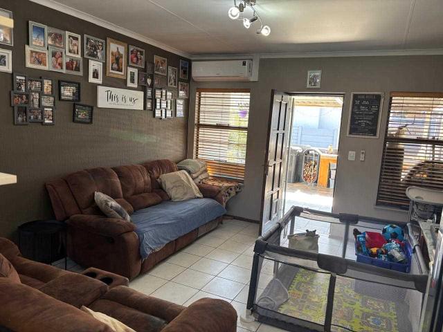 Townhouse for sale in Ekurhuleni, Gauteng