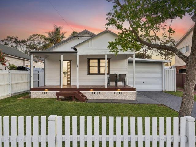 House for sale in Tuggerawong, Central Coast Council