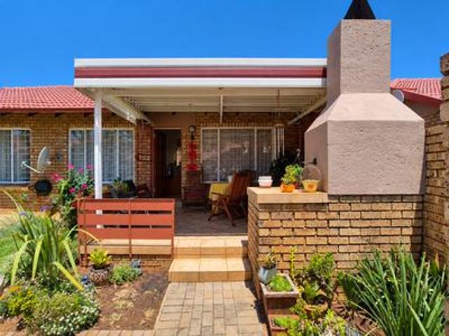 Townhouse for sale in Pretoria, City of Tshwane Metropolitan Municipality
