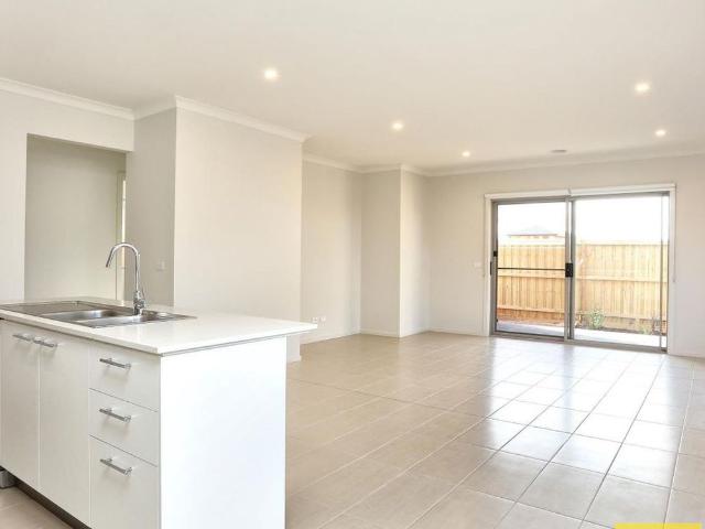 House for rent in Bridgefield, Melbourne