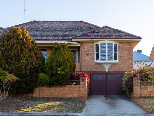 House for sale in Queanbeyan