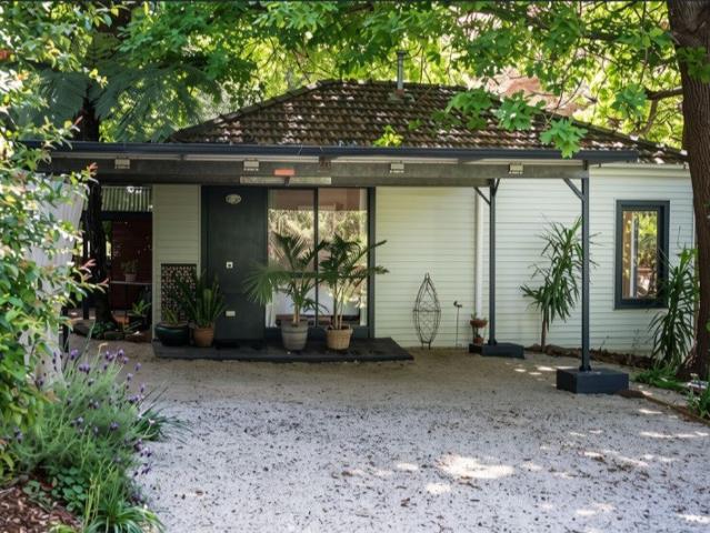 House for rent in Kallista, Melbourne