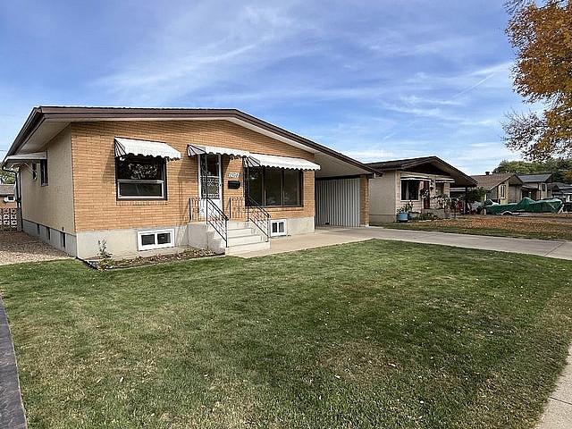 House for sale in Medicine Hat, Alberta
