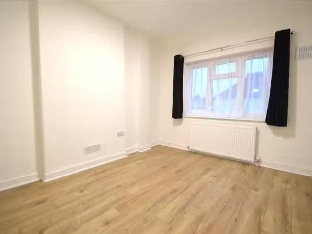 House for rent in Caterham on the Hill, Hillview