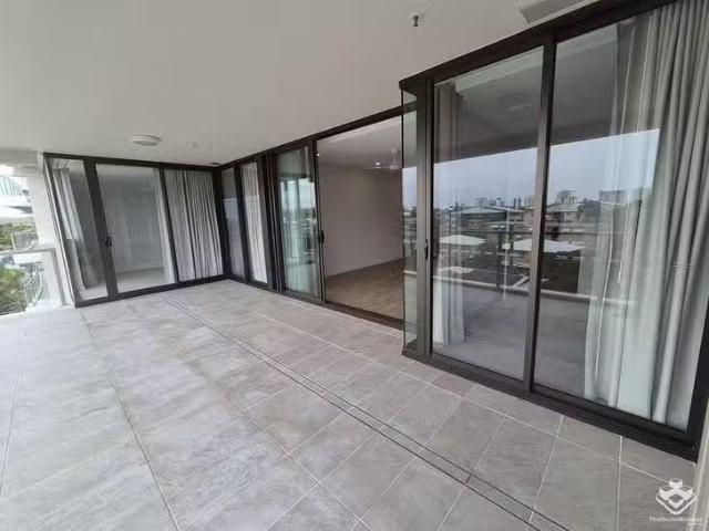 Apartment for rent in Kings Creek, Queensland