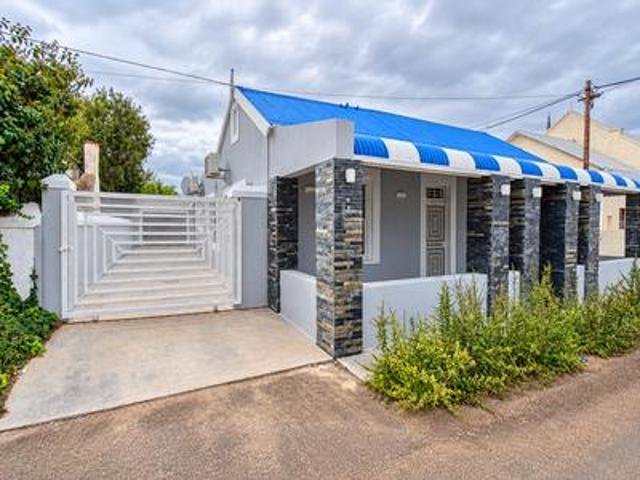 House for sale in Aberdeen, Camdeboo Local Municipality