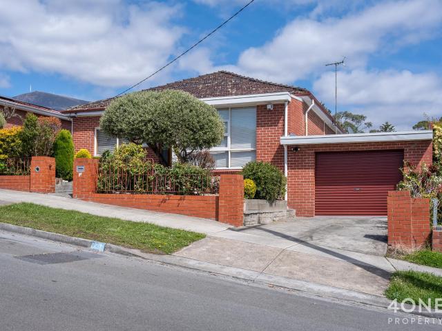 House for sale in Lenah Valley, Tasmania