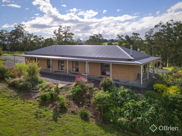 Cottage for sale in Rokeby, Victoria