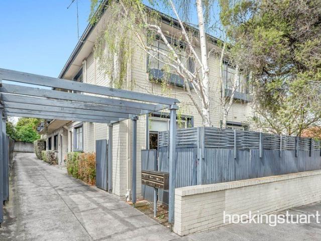 Apartment for rent in St Kilda East, Melbourne