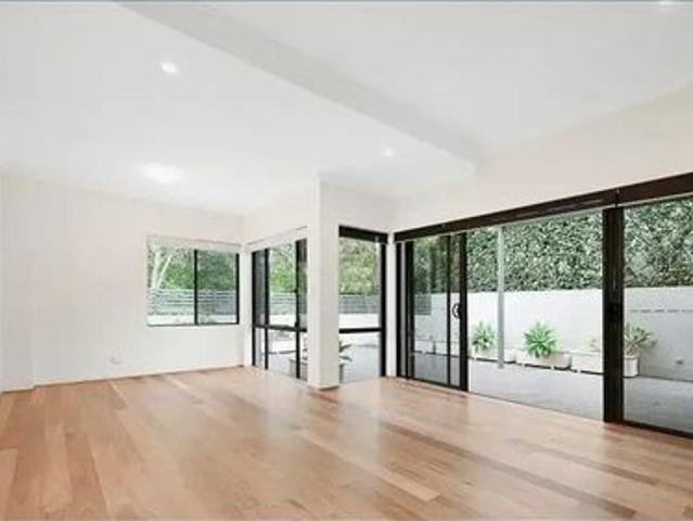 Townhouse for rent in Sydney, New South Wales