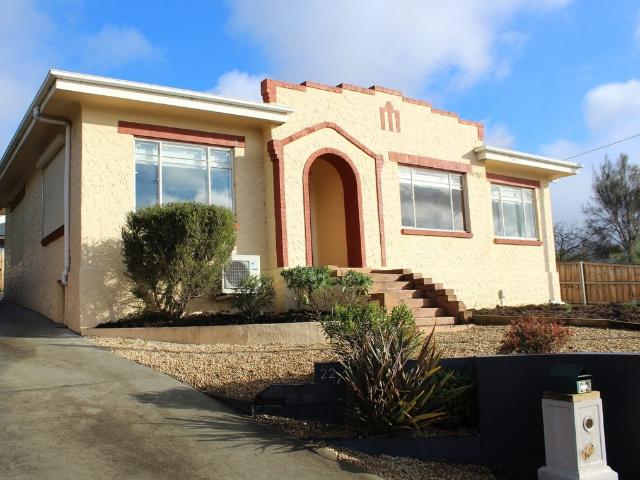 House for rent in New Town