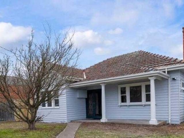 House for rent in Mentone, Melbourne