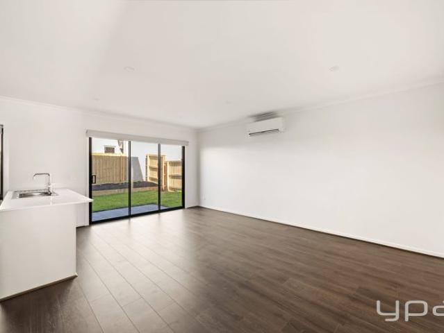 Townhouse for rent in Camerons Creek, Victoria