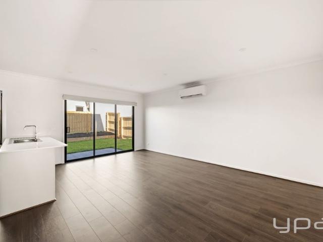 Townhouse for rent in Camerons Creek, Victoria