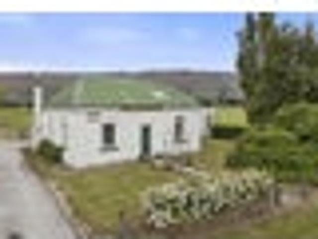 House for sale in Otakou