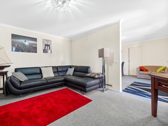 Apartment for sale in Hampton Park, Melbourne