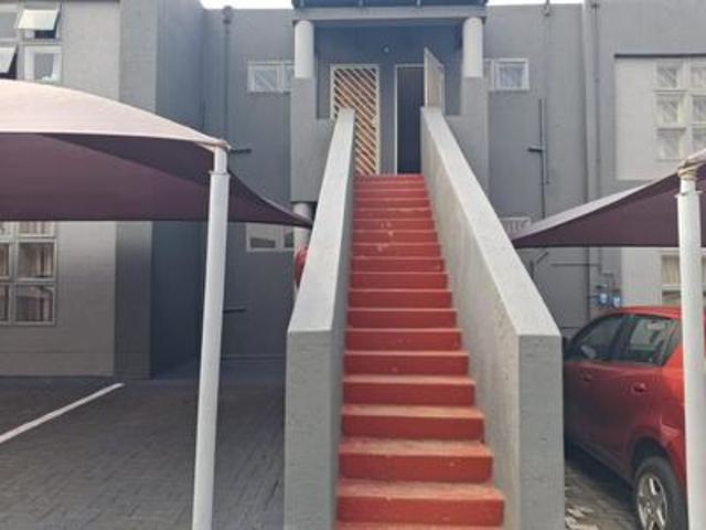 Townhouse for sale in Vosloorus, Gauteng