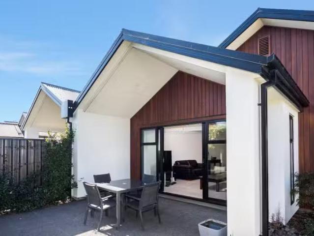 House for rent in Chaslands, Canterbury