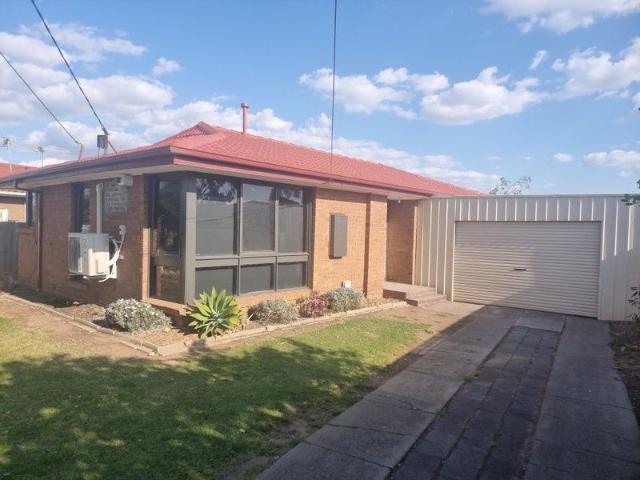 House for rent in Kings Park, Victoria
