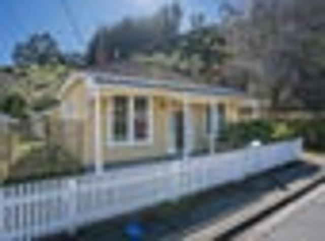 House for sale in Otakou