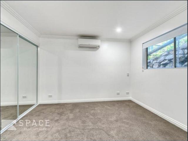 Townhouse for rent in Toombul, Queensland