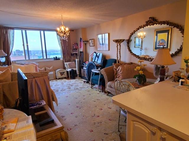 Room for rent in Arverne, New York
