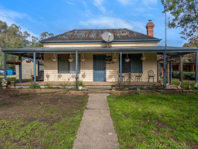 Cottage for sale in Seymour, Victoria