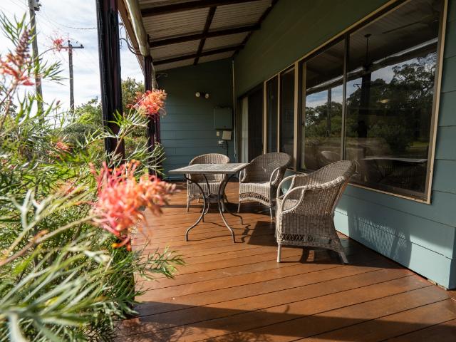 Cottage for sale in Narrikup, Western Australia