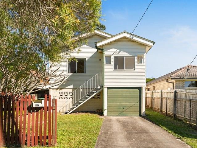 House for sale in Banyo